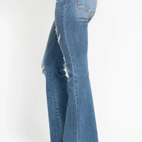 JUDY BLUE NWT
Indie Mid Rise Flare Jeans-Button Fly - Picture 7 of 8